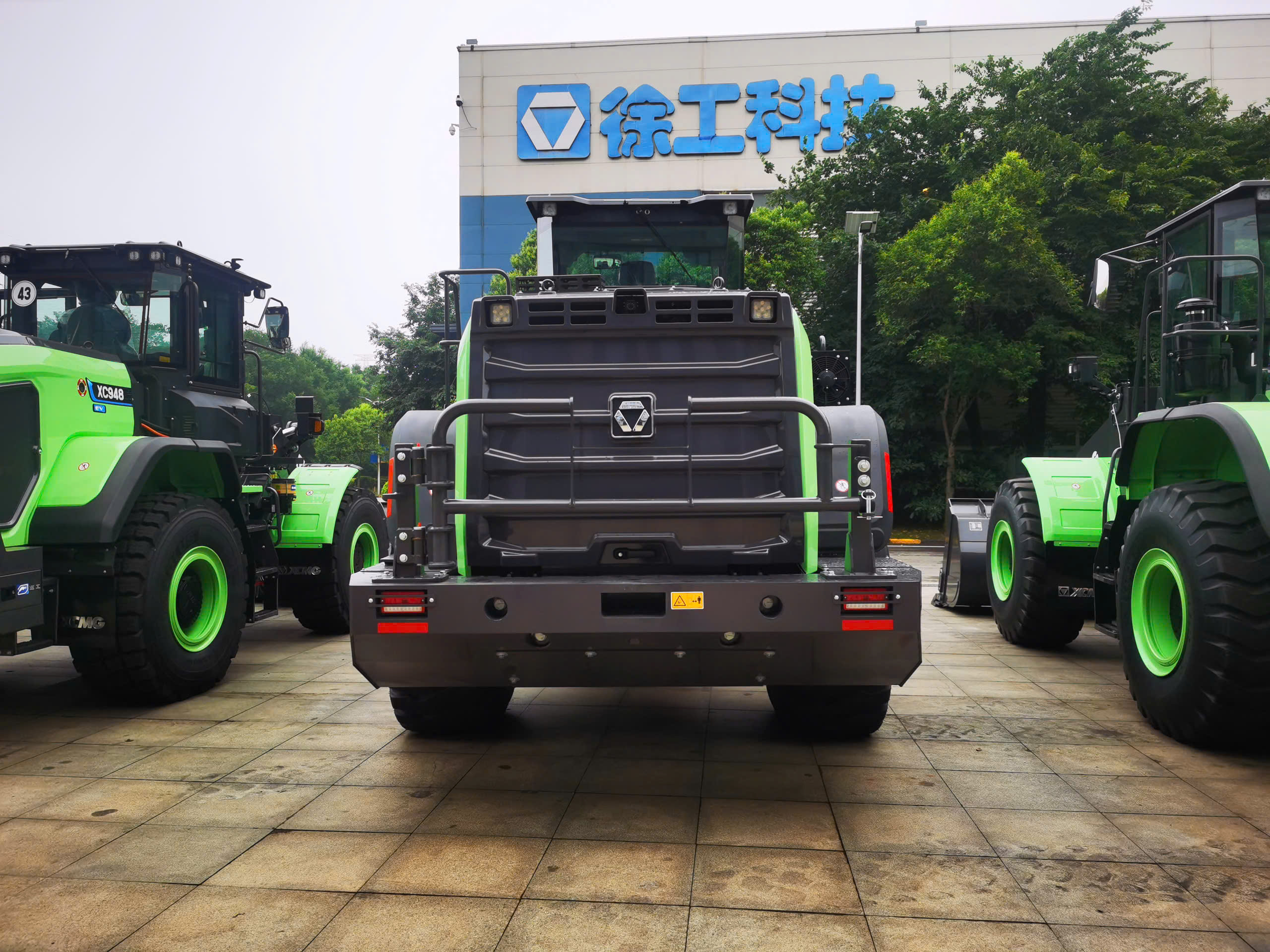 Máy Xúc Lật Thuần Điện XC958EV